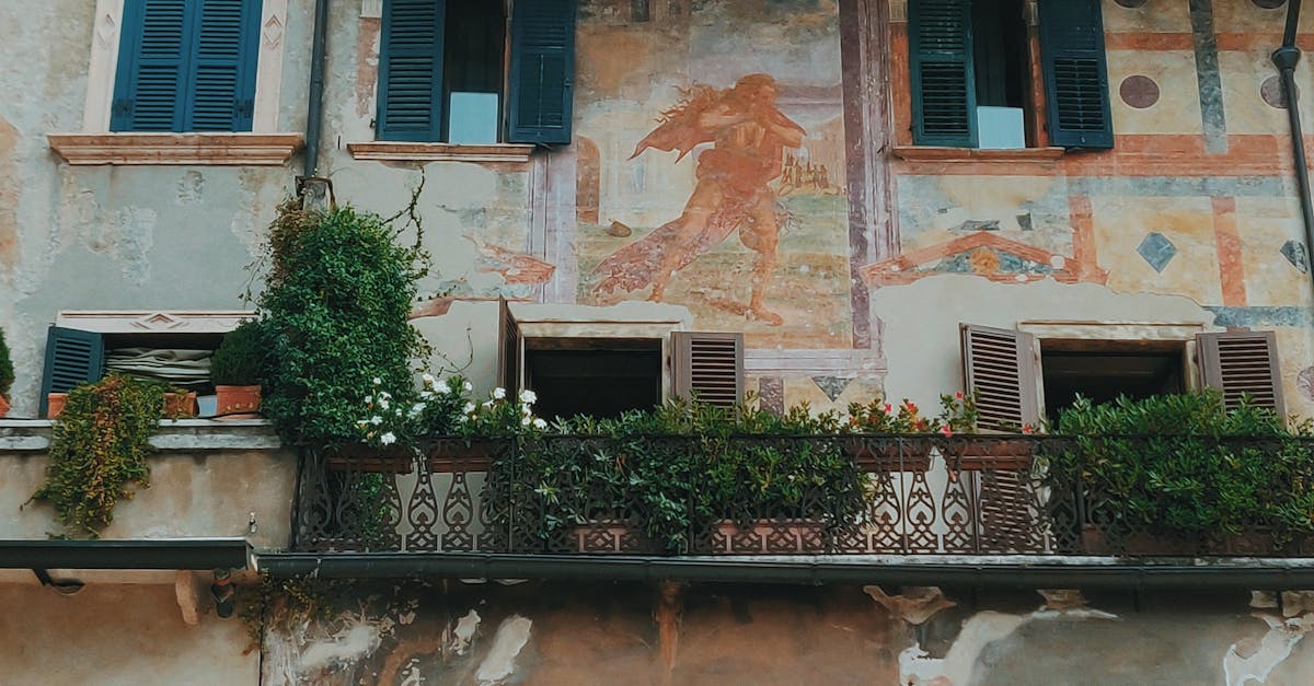 How much does it cost to paint the exterior in Calgary?